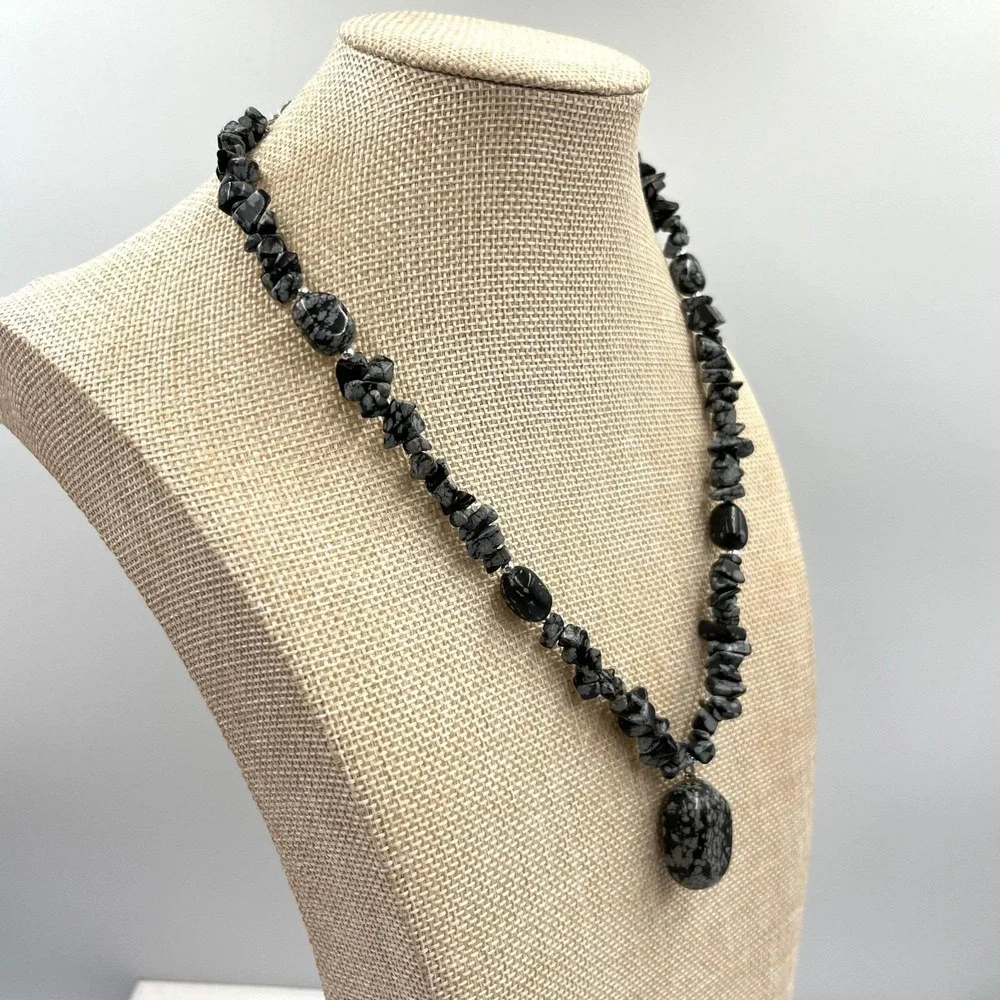 Vintage Natural Snowflake Obsidian Chip Bead Necklace Large Center Stone Pendant